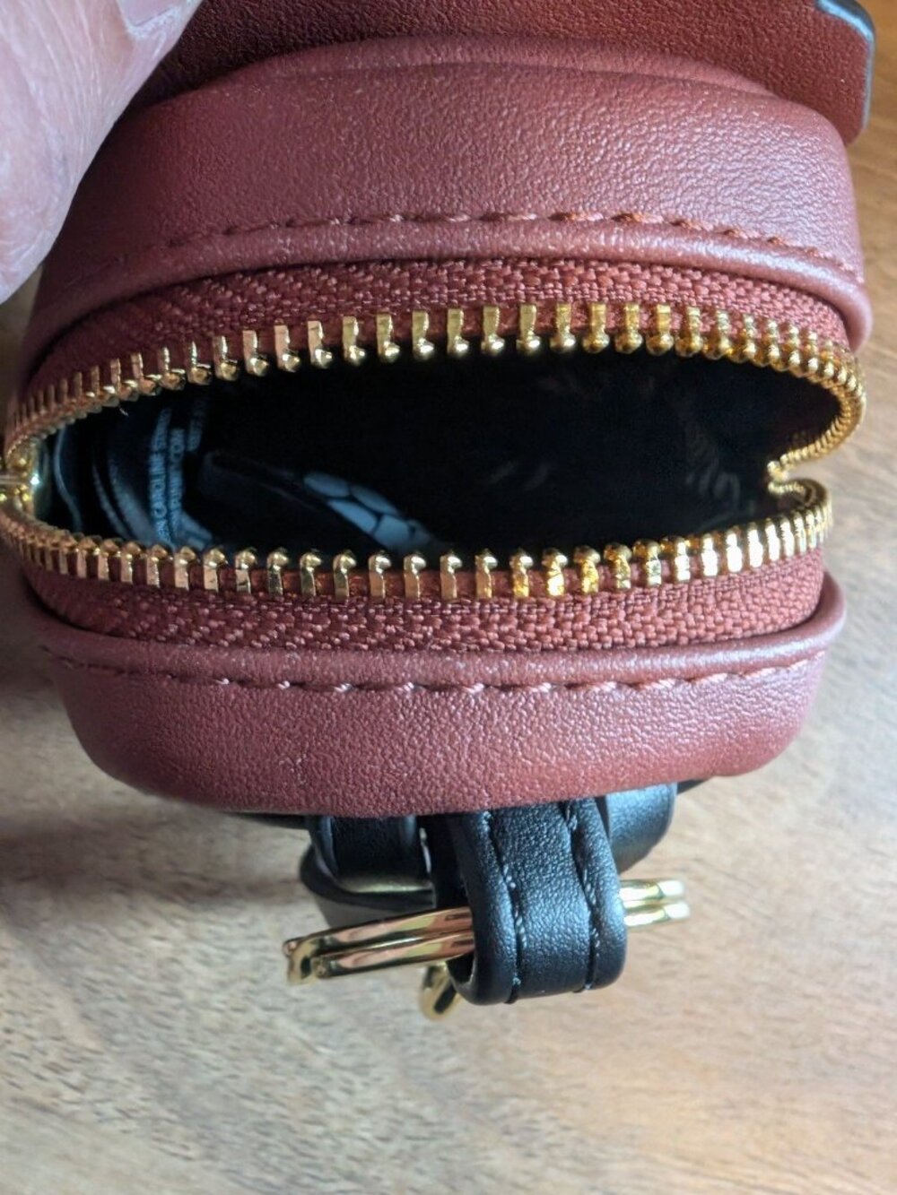 Looney Tunes, Tasmanian devil Taz , mystery loungefly Mini backpack keychain - Picture 7 of 9